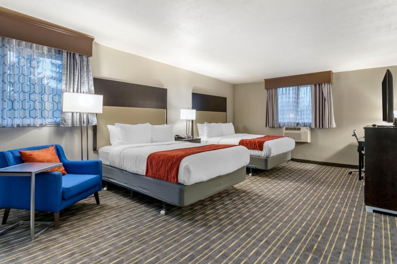 Comfort Inn & Suites Tigard Near Washington Square Exterior foto